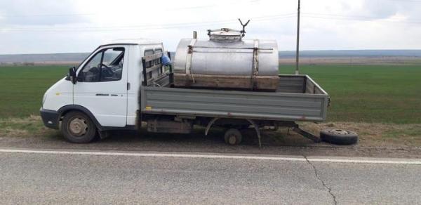 «ГАЗель» с оторвавшимся колесом спровоцировала ДТП с 3 пострадавшими на Ставрополье